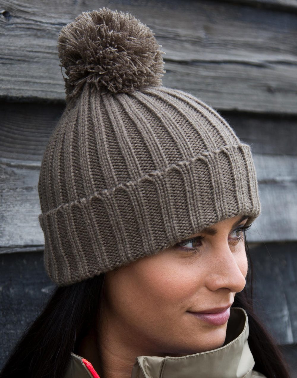 Žieminė kepurė su bumbulu Result Winter Essentials | R369X Knitted Hat su Pompon