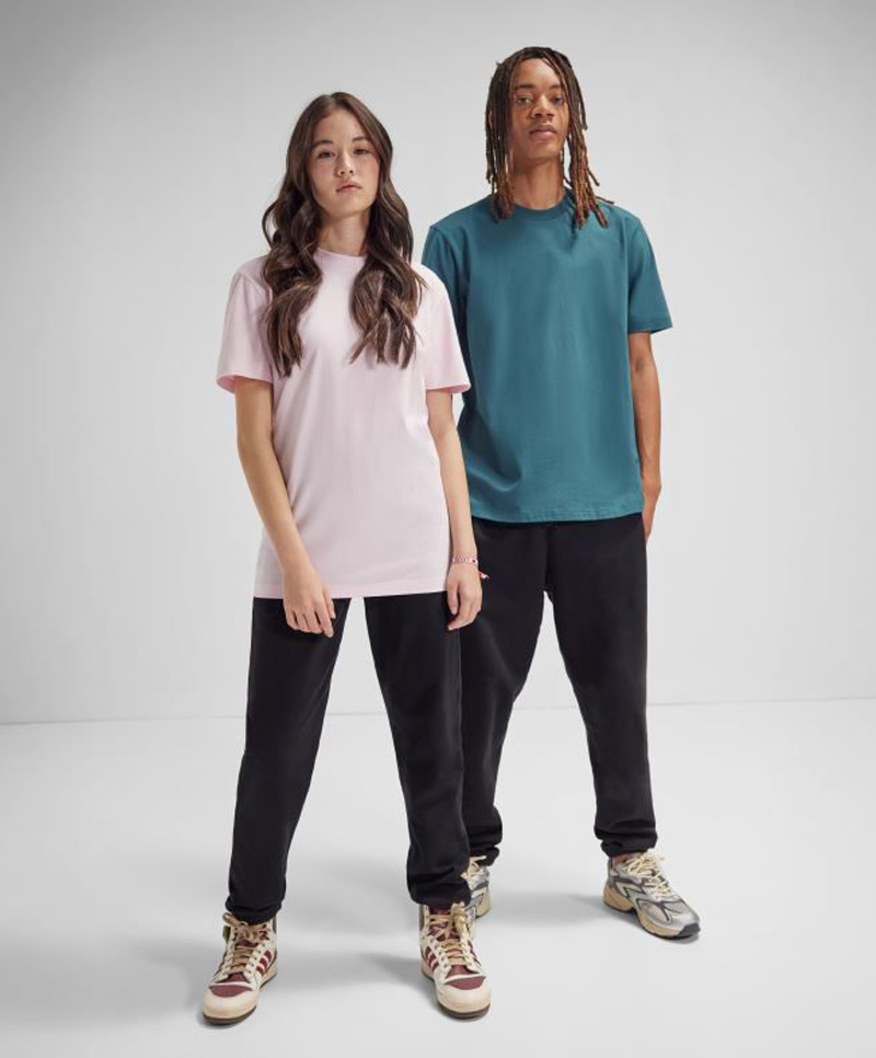 B&C | #E220 Heavy T-Shirt